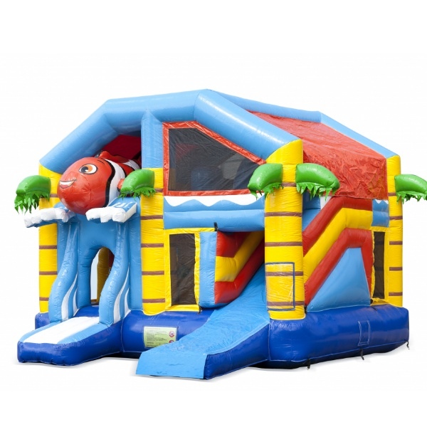 Halacskás funny légvár tetővel