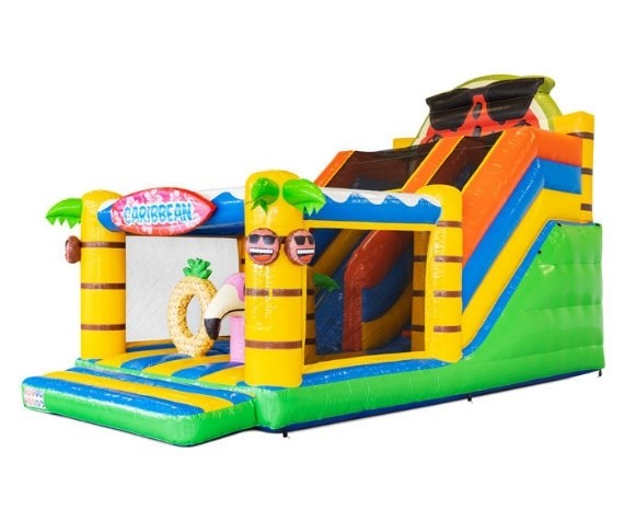 Trópusi csúszda ugrálóval