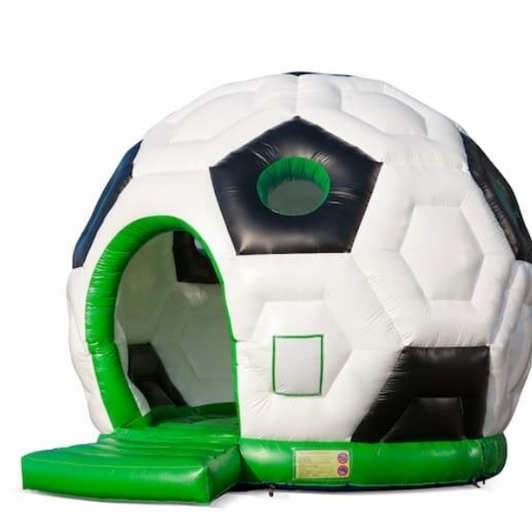 Focilabda óriás ugrálóvár