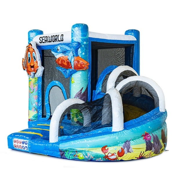 Tengeri világ kanyarcsúszdás légvár