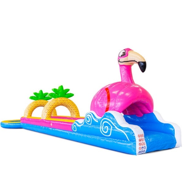 Flamingós vízi csúszópálya